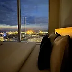 Lägenhet Panoramic Sea View -13th Floor