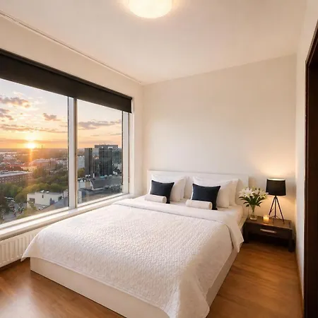 Panoramic Sea View -13th Floor *